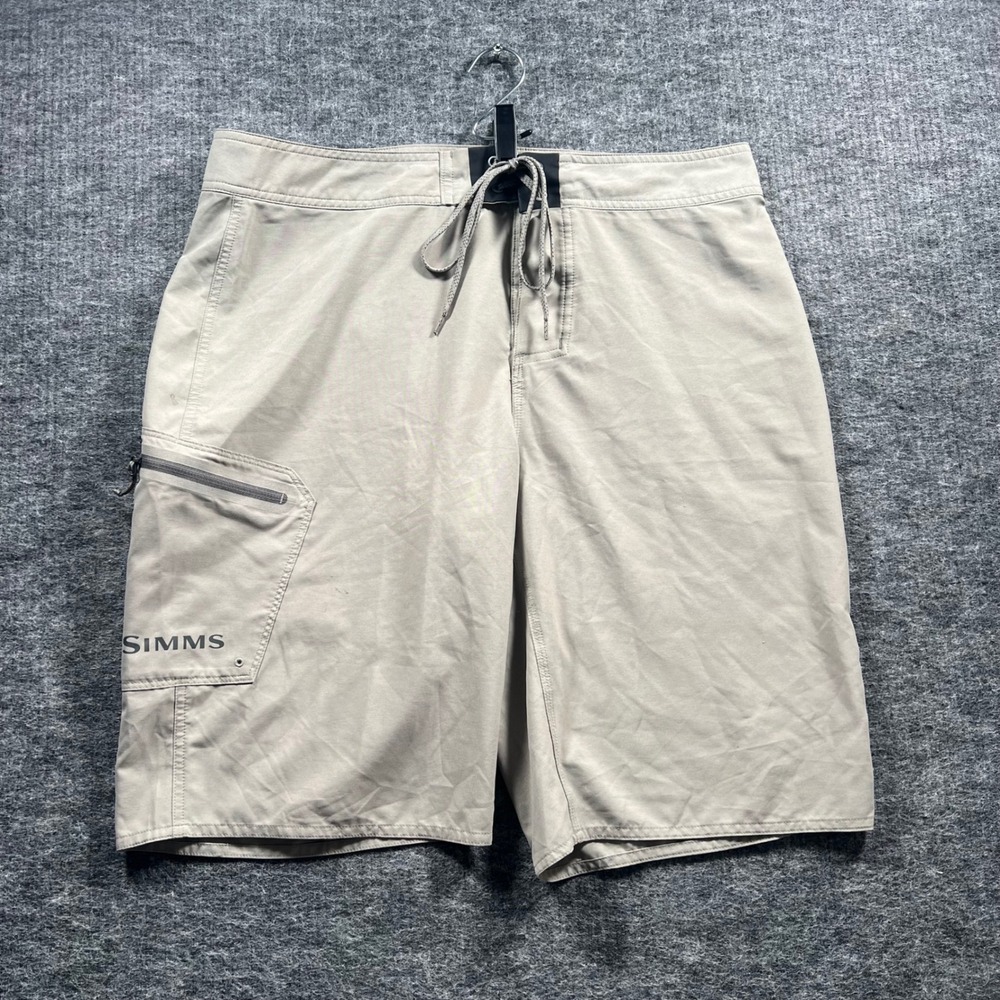 Simms Fishing Products Mens 34 Board Shorts Tan Cargo Pocket Quick Dry